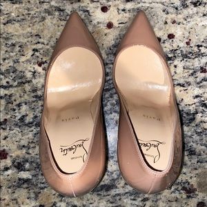 Size 39 Christian Louboutin So Kate pumps, nude